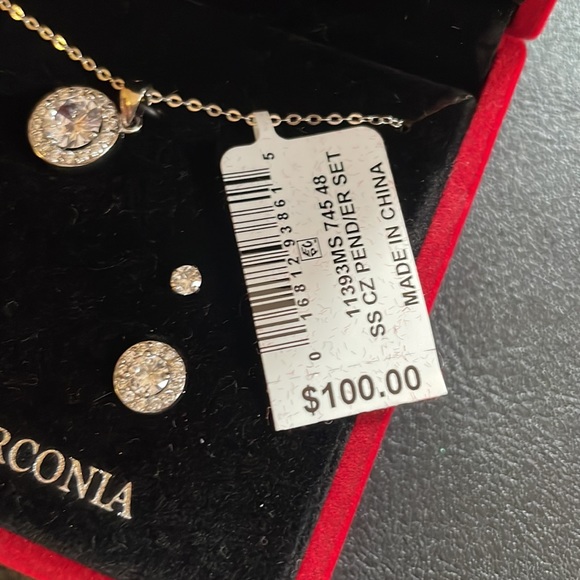 Beautiful set of earrings with matching necklace - Picture 4 of 5